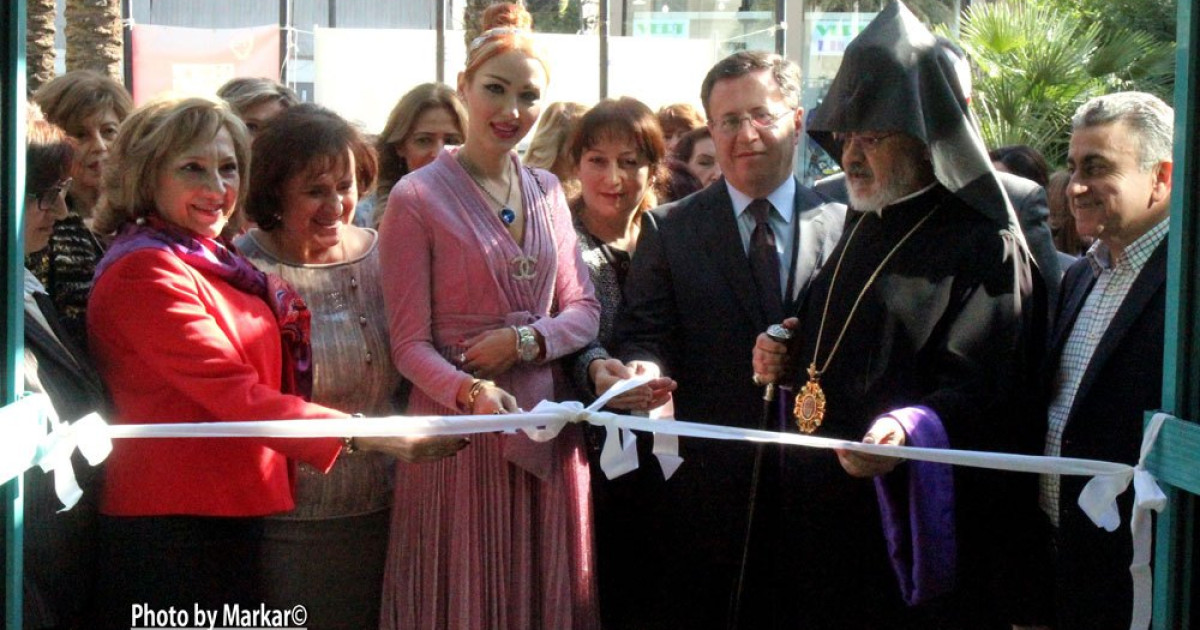 Հայկական Ձեռագործներու Ցուցահանդէսի Բացում