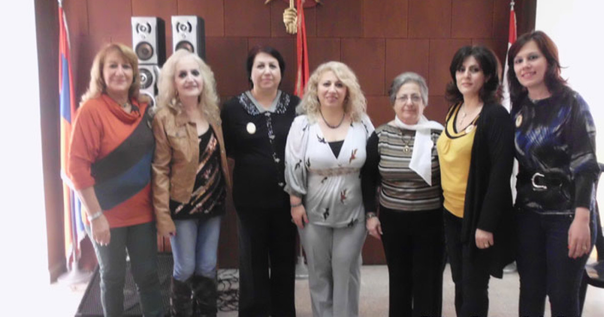 Ընկերային Հաւաքոյթ-Նախաճաշ