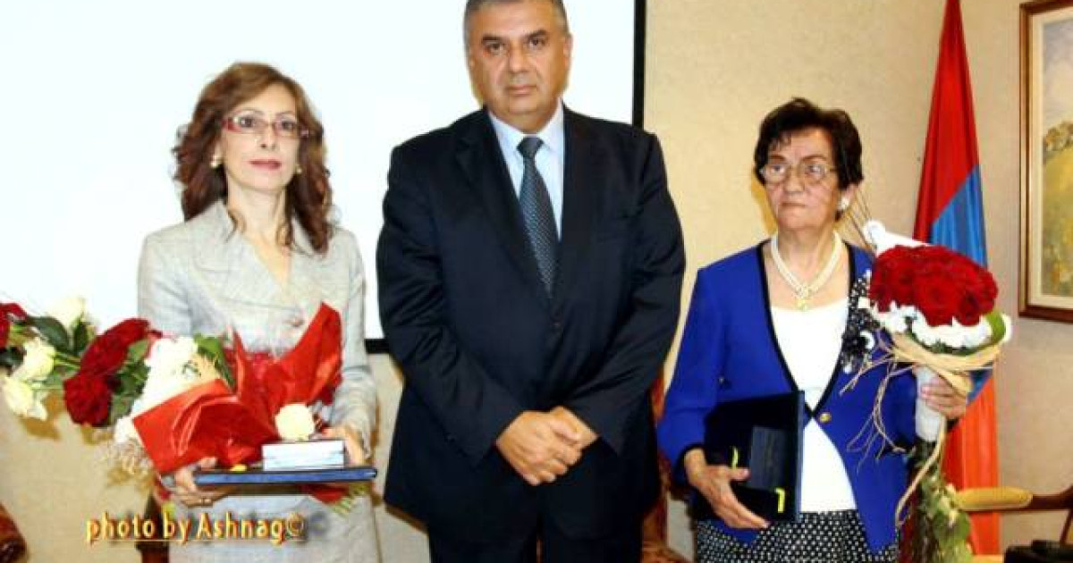 Կազմակերպութեամբ Հայաստանի Հանրապետութեան Դեսպանատան`. Պարգեւատրում Հայ Մամուլի Մշակներէն Շահանդուխտի Եւ Դոկտ. Նորա Արիսեանի