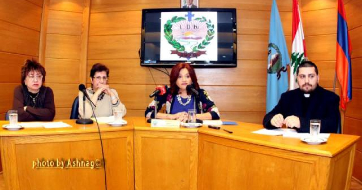Շահեկան Կլոր Սեղան` «Ընկերութիւնը Ի՞նչ Կը Սպասէ Հայ Կնոջմէն» Նիւթով
