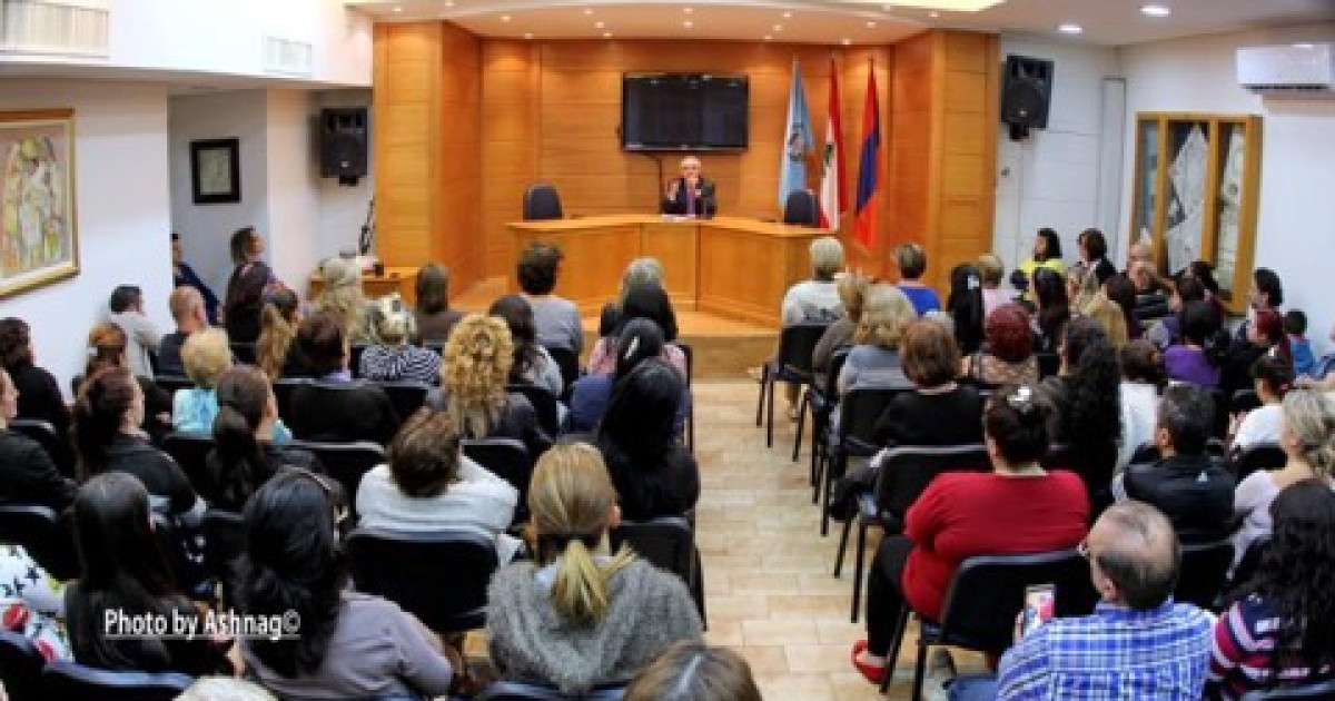 Հարիւրաւոր Աշակերտներ Ստացան Իրենց Կրթանպաստները