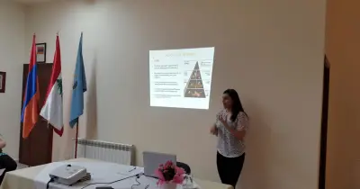 Օգտակար  Ուտելիքներու Տեսակները» նիւթով դասախօսութիւն